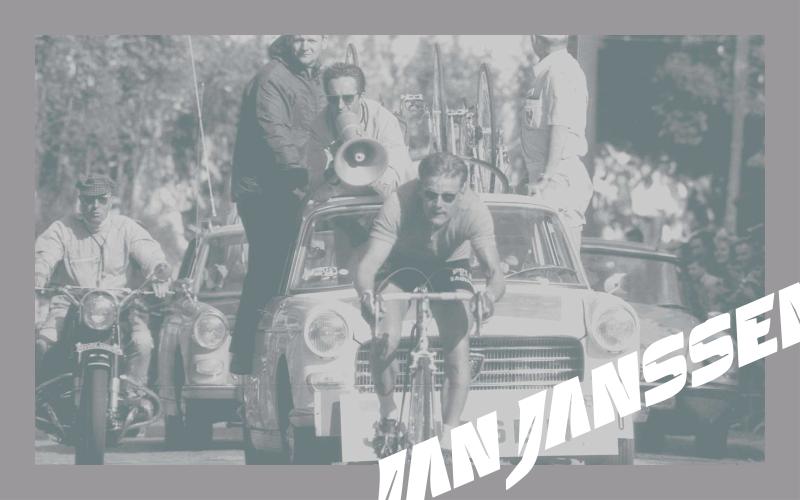 <p>Jan Janssen, één van de meest succesvolle Nederlandse wielrenners aller tijden won in 1968 de Tour de France op zijn karakteristieke onverzettelijke wijze. Deze legendarische overwinning staat in ons geheugen gegrift als fietsen met karakter.</p>