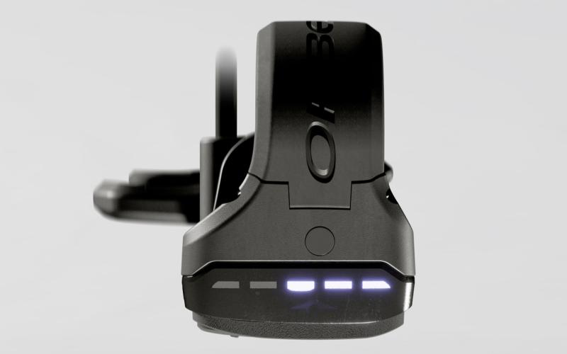 <p>Het minimalistische display met 5 LED’s toont het batterijniveau in stappen van 10% en leidt je niet af van de rit.</p>
